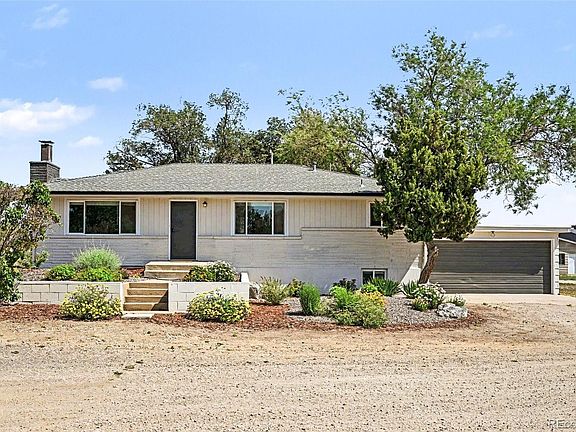 2nd image of 416 Gray Horse Drive
