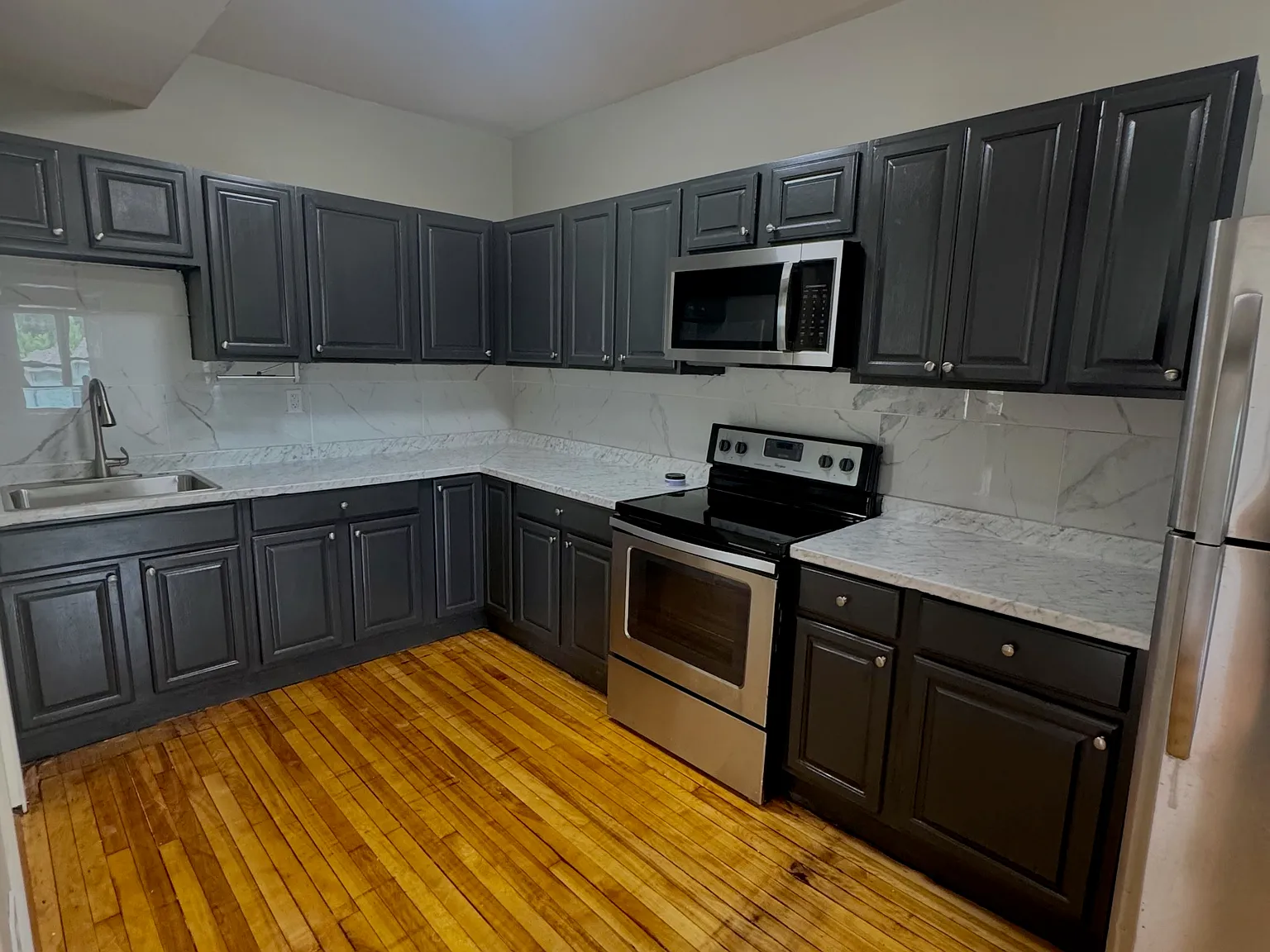 1 bed, 500 sqft, $1,600 — Photo 2