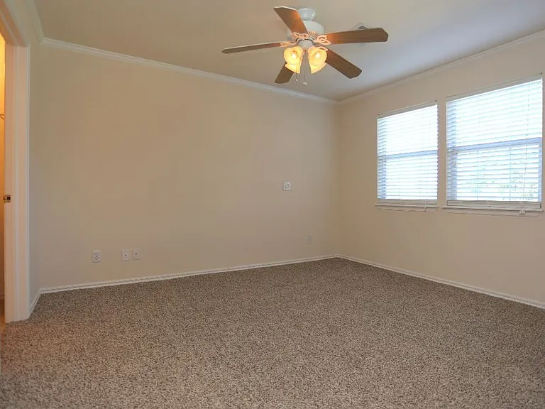 4741 S Harvard Ave #10 — Photo 24