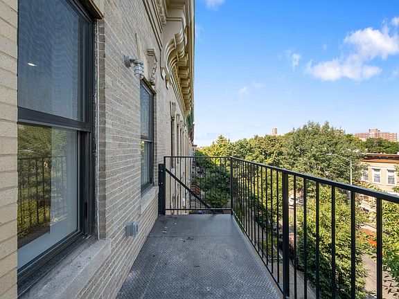 3rd image of 62 Sharon St #1B