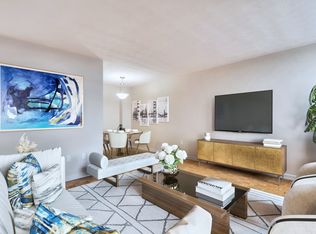 890 Mount Pleasant Rd, Toronto, ON M4P 2L4