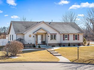 7706 Bridlewood Rd, Caledonia, IL 61011