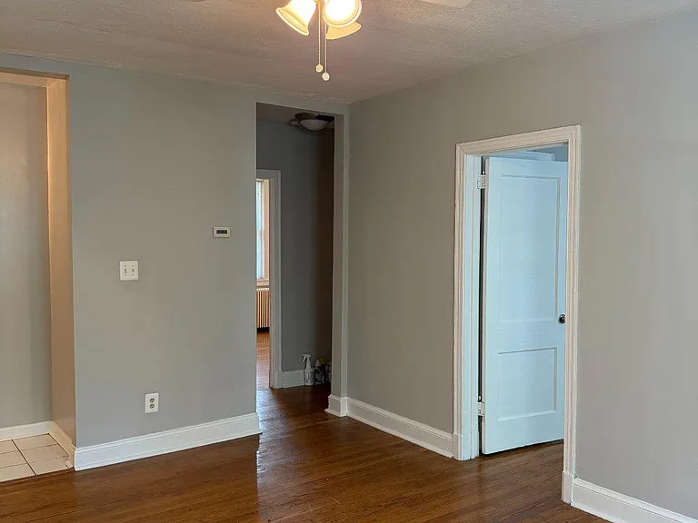 321 Adams St NE — Photo 23