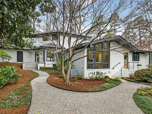 2nd image of 3601 Swann St