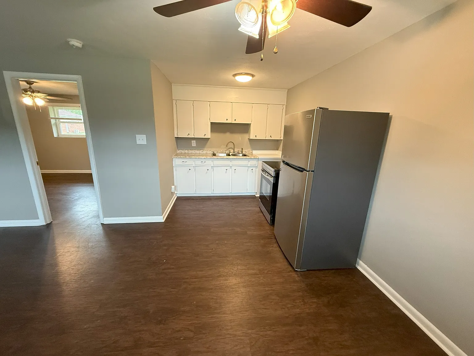 17 Hollis Street - B — Photo 2