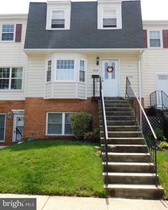 1709 E Bancroft Ln, Crofton, MD, 21114