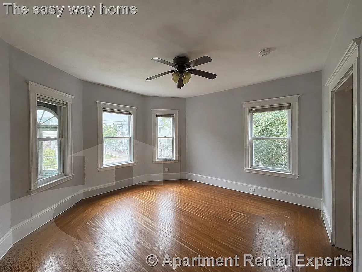 2 bed, 1100 sqft, $3,000 — Photo 2