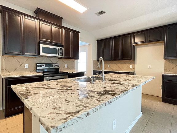 3rd image of 5921 Snow Creek Dr