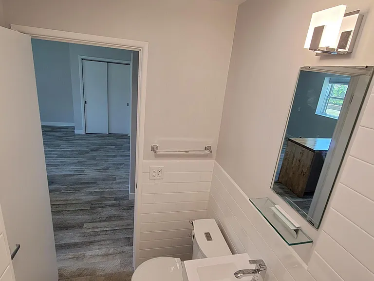 322 2nd St NE #103 — Photo 10