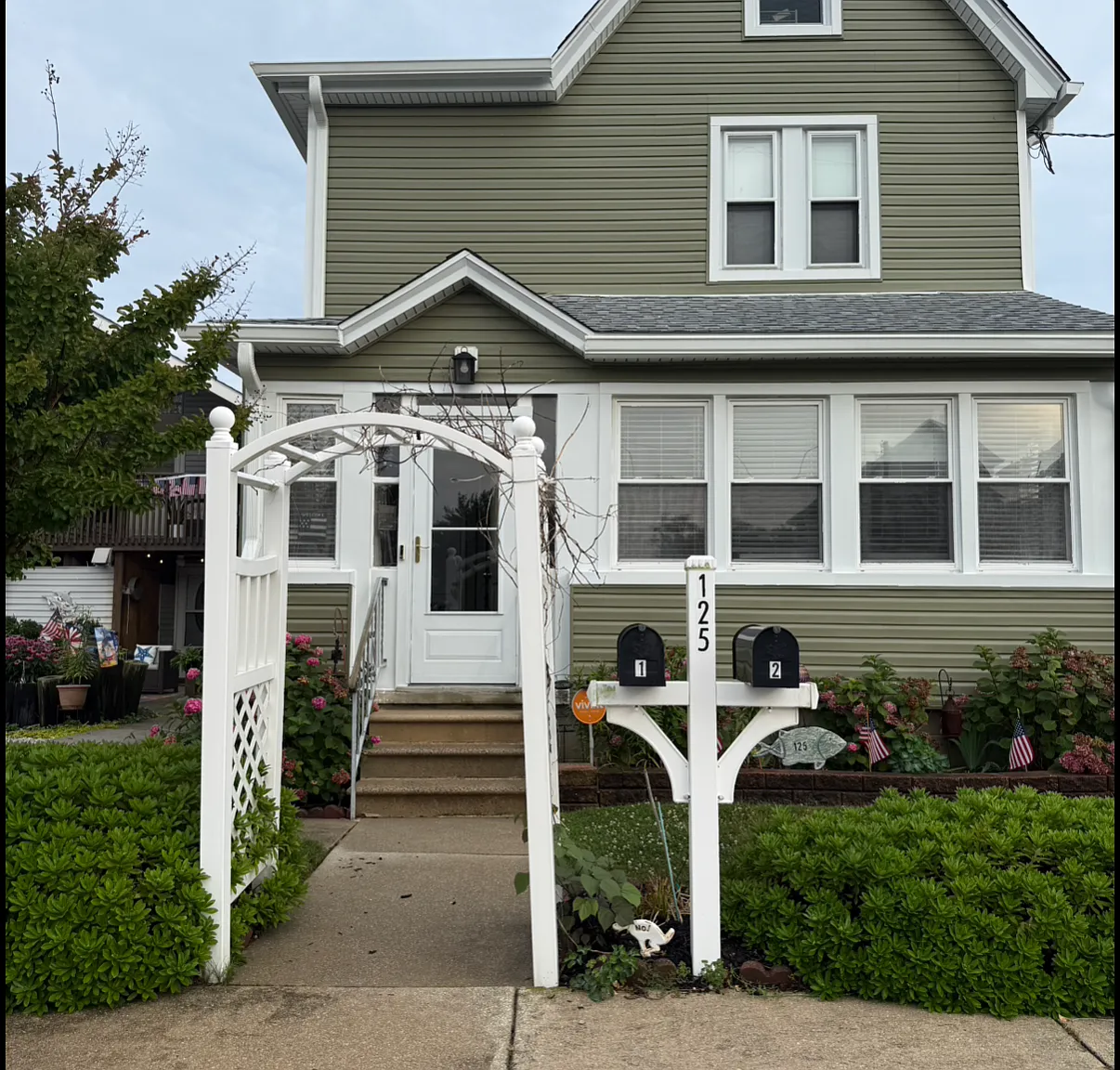 125 West Avenue — Photo 1