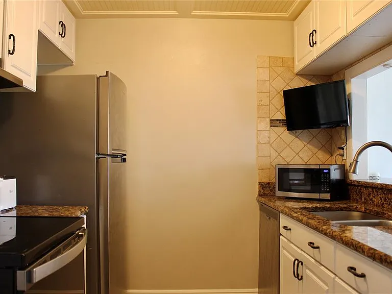 9101 Tudor Dr #F206 — Photo 11