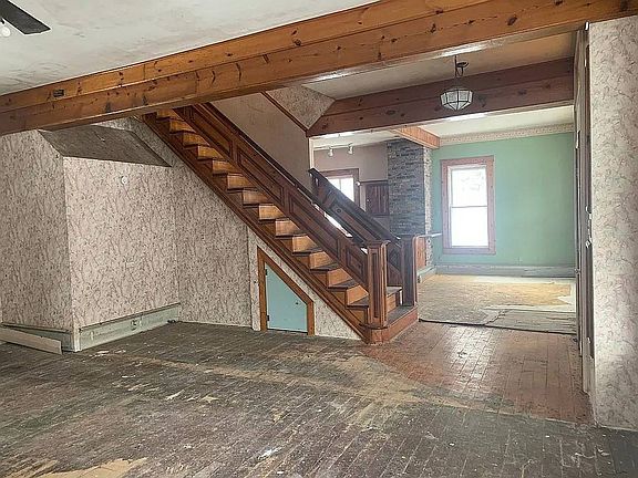 4th image of 105 Hartman Rd