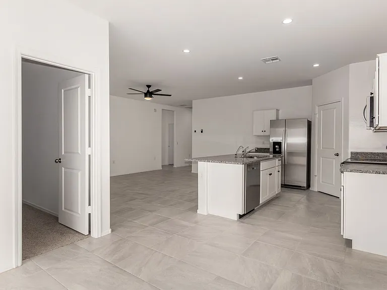 103 S Collier Ln — Photo 12