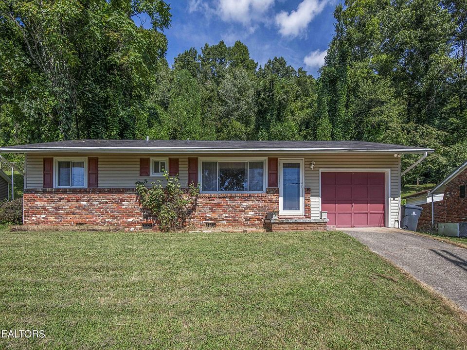 1st image of 3039 Dow Dr