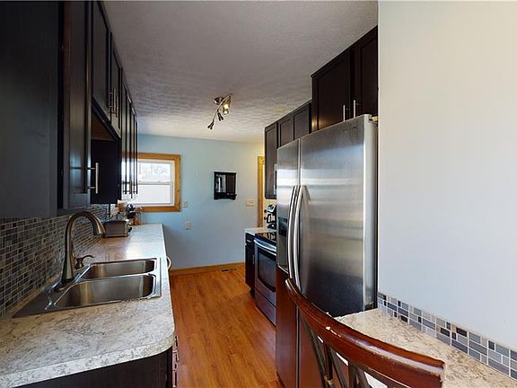 5th image of 2066 5th St