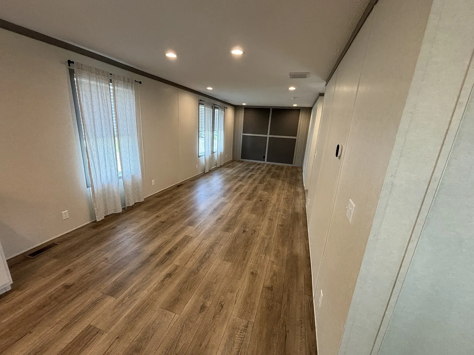 Windsor Estates — Photo 4