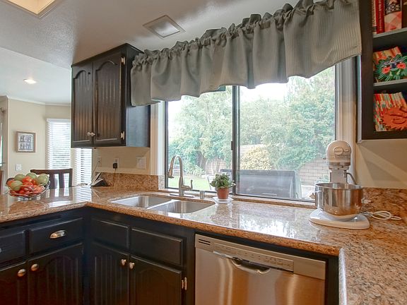 5th image of 3690 Oak Haven Ln