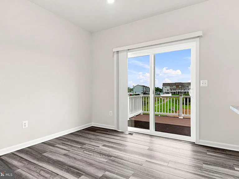 417 Seeback Dr — Photo 28