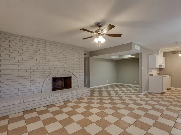 5709 Christie Ln, Garland, TX 75044