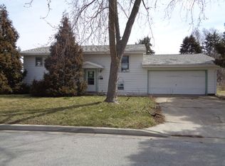 1720 Gleason Dr, Rantoul, IL 61866