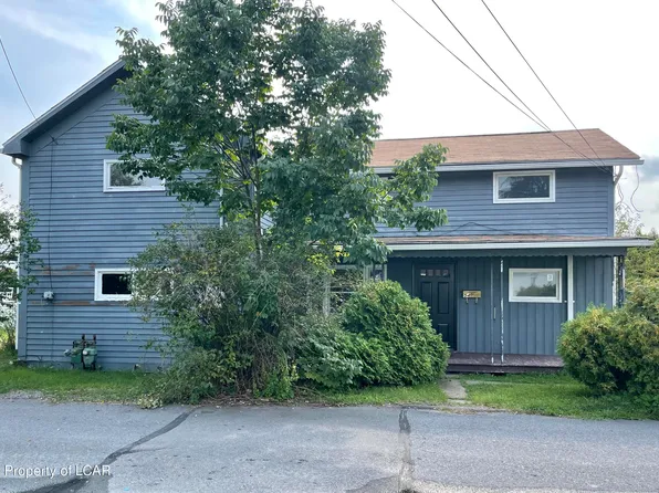 52 W 7th St, Wyoming, PA 18644