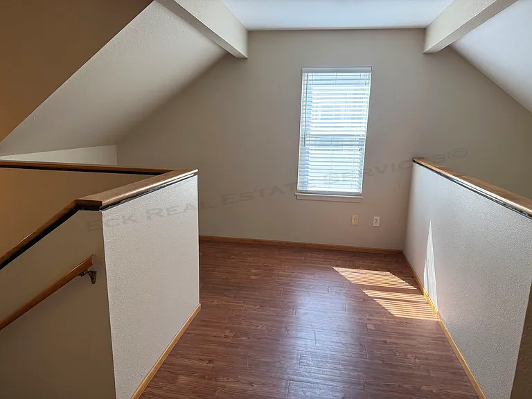 2759 Grand Cir — Photo 7