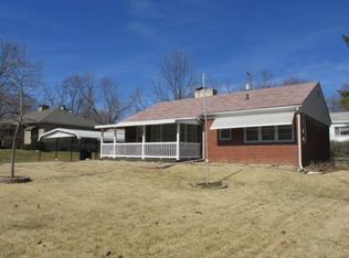 1556 E Lake Shore Dr, Decatur, IL 62521