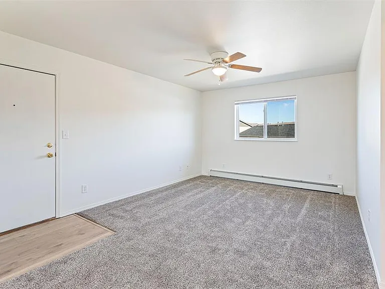 North Russell Apts-1650 N Russell — Photo 41