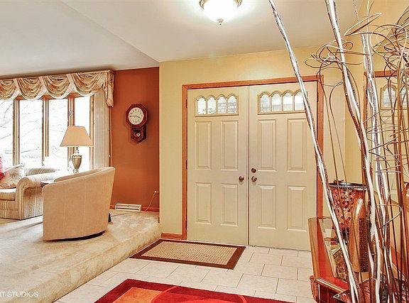 3rd image of 15447 Cranberry Ct
