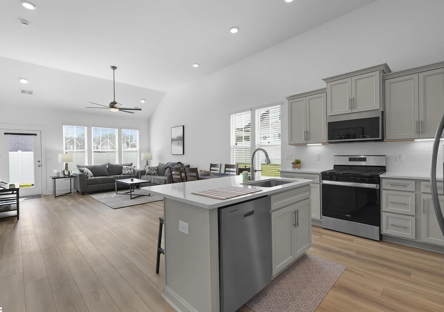 Amazing Townhome in Greenville — Photo 2