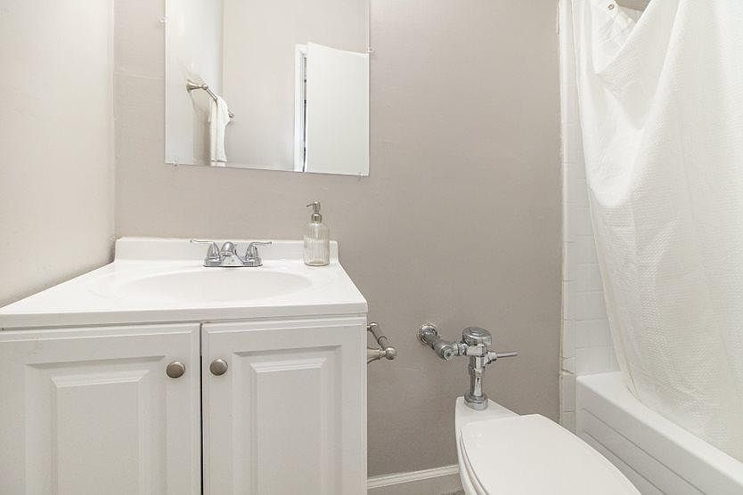 1st image of 710 Chalfonte Pl #103