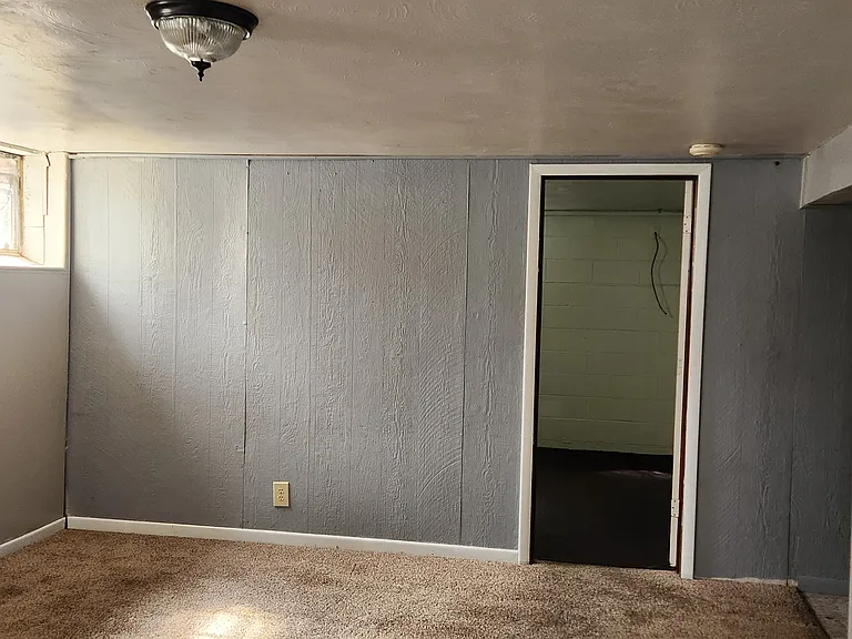 1440 Meadow Dale Dr — Photo 19
