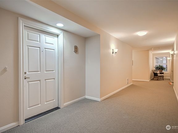 5th image of 4109 224th Lane SE #110