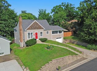529 Indiana Ave N, Golden Valley, MN 55422