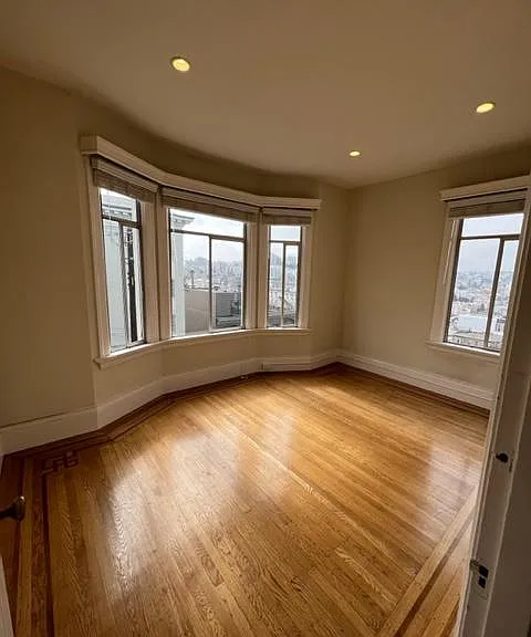 2405 Larkin St — Photo 5