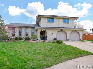 719 N Du Page Ave, Addison, IL 60101