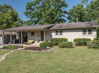 910 S Manor Rd, Bloomington, IN 47401