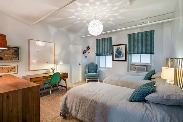 Rented by Compass | media 33