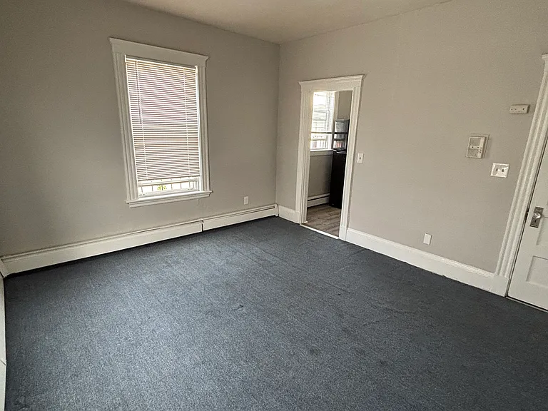32 Chestnut St #8 — Photo 2