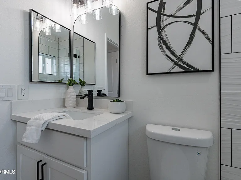 4815 S 28th St #2 — Photo 8