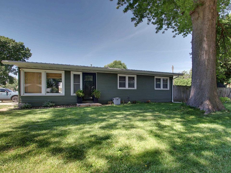 1st image of 3531 S Holford Dr