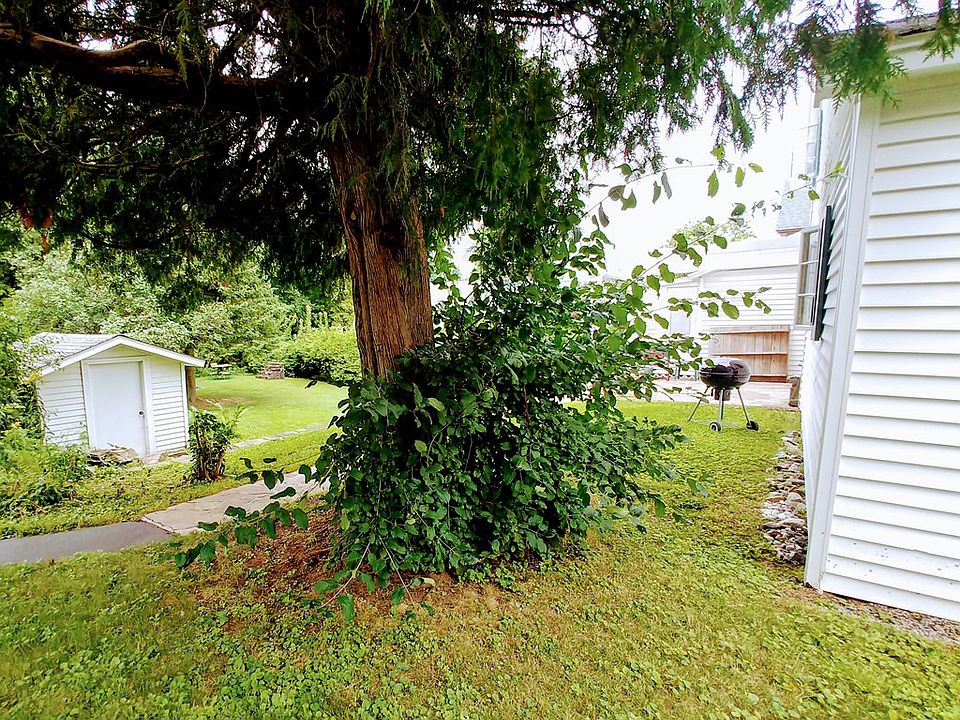 22 Constable St, Malone, NY 12953 Zillow