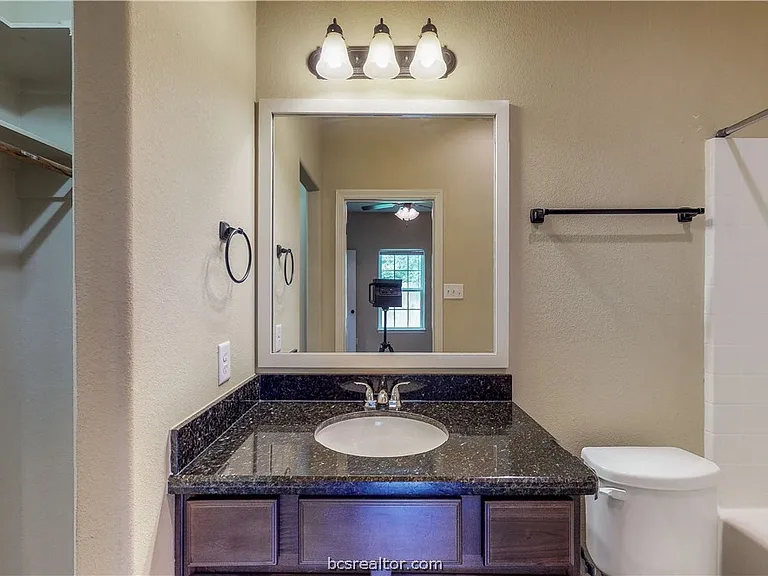 111 Southland St — Photo 34