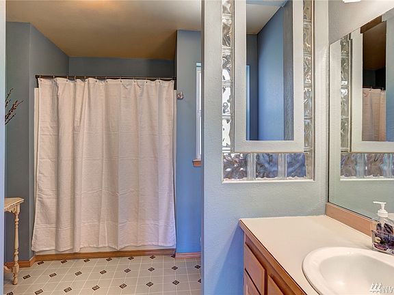 4th image of 8771 Charel Dr