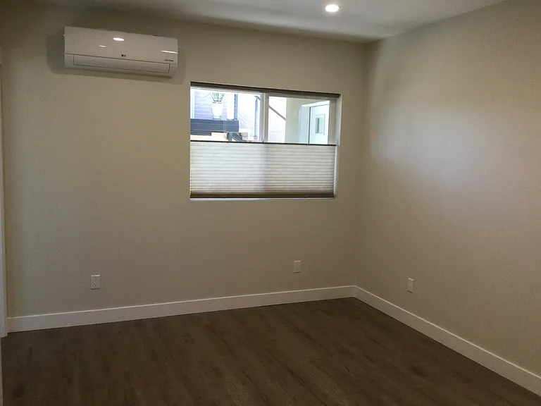 4572A Sargent Ave — Photo 12