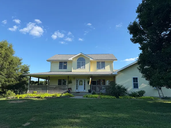 24174 Knapsack Dr, Marshall, MO 65340