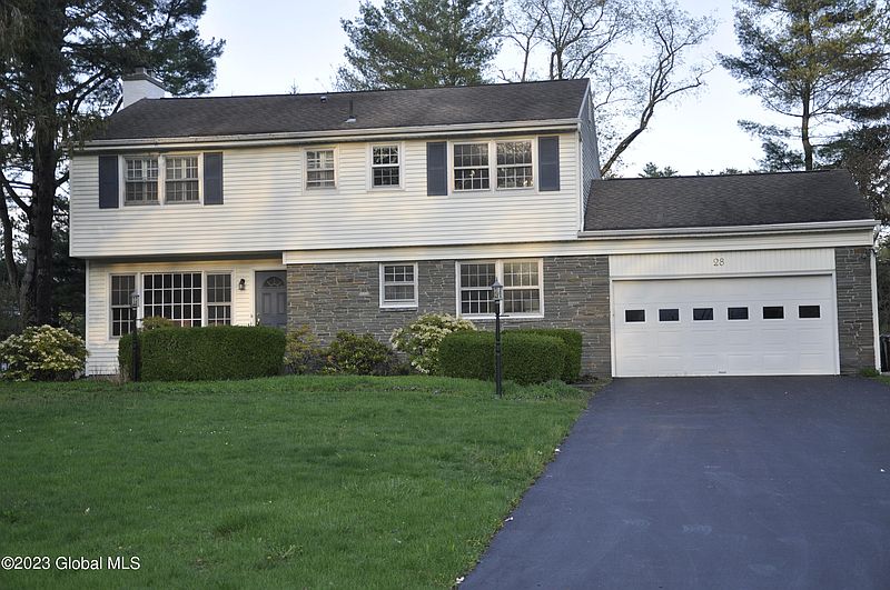 2nd image of 28 Thorndale Road
