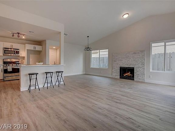 4th image of 5761 Odessa Dr