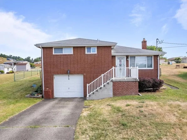 912 McGovern Rd, Houston, PA 15342