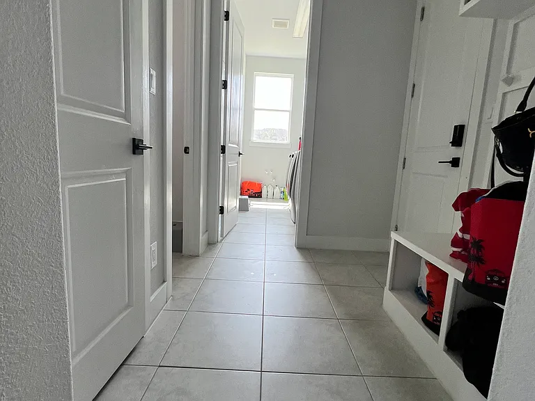 472 Cortaro Dr — Photo 17